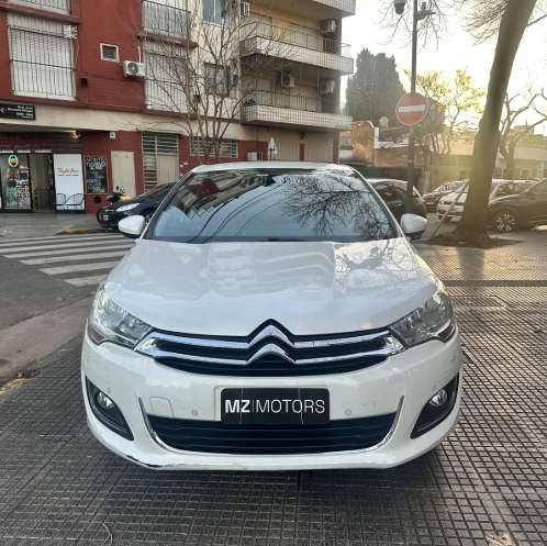 Citroën C4 Lounge 1.6 THP Exclusive AT6 163 cv 2014 – 127.000 km
