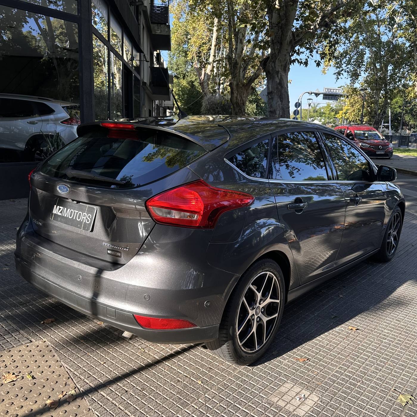 Ford Focus III 2.0 Titanium AT6 2017 – Cuero y techo solar – 93.000 km