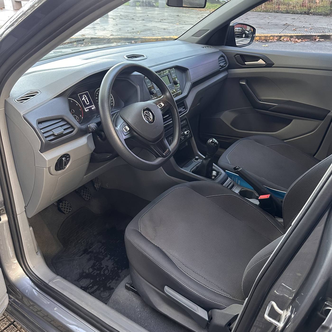 Volkswagen T-Cross 1.6 Trendline MT 2020 – 92.000 km