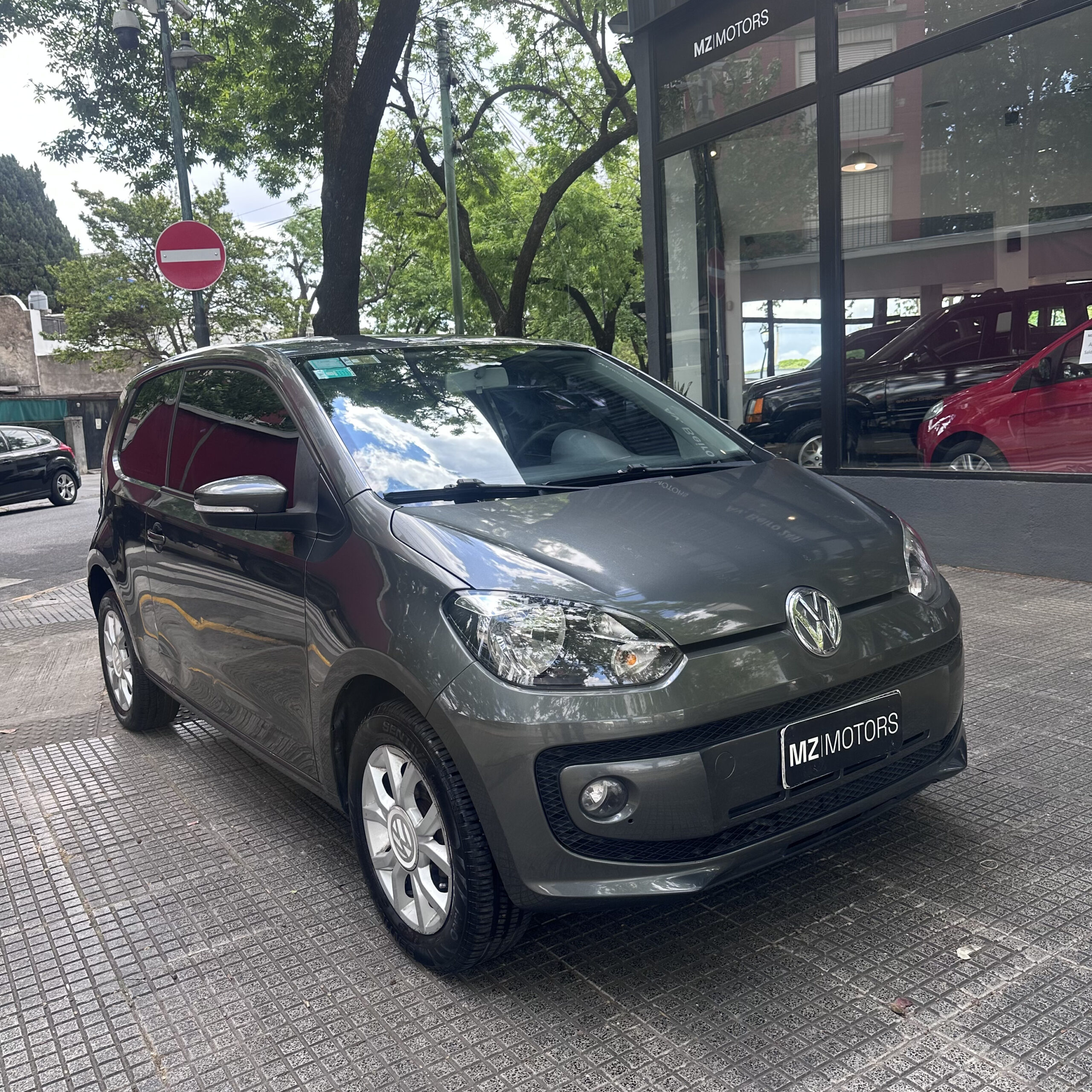 Volkswagen Up! 1.0 High Up! 75cv
