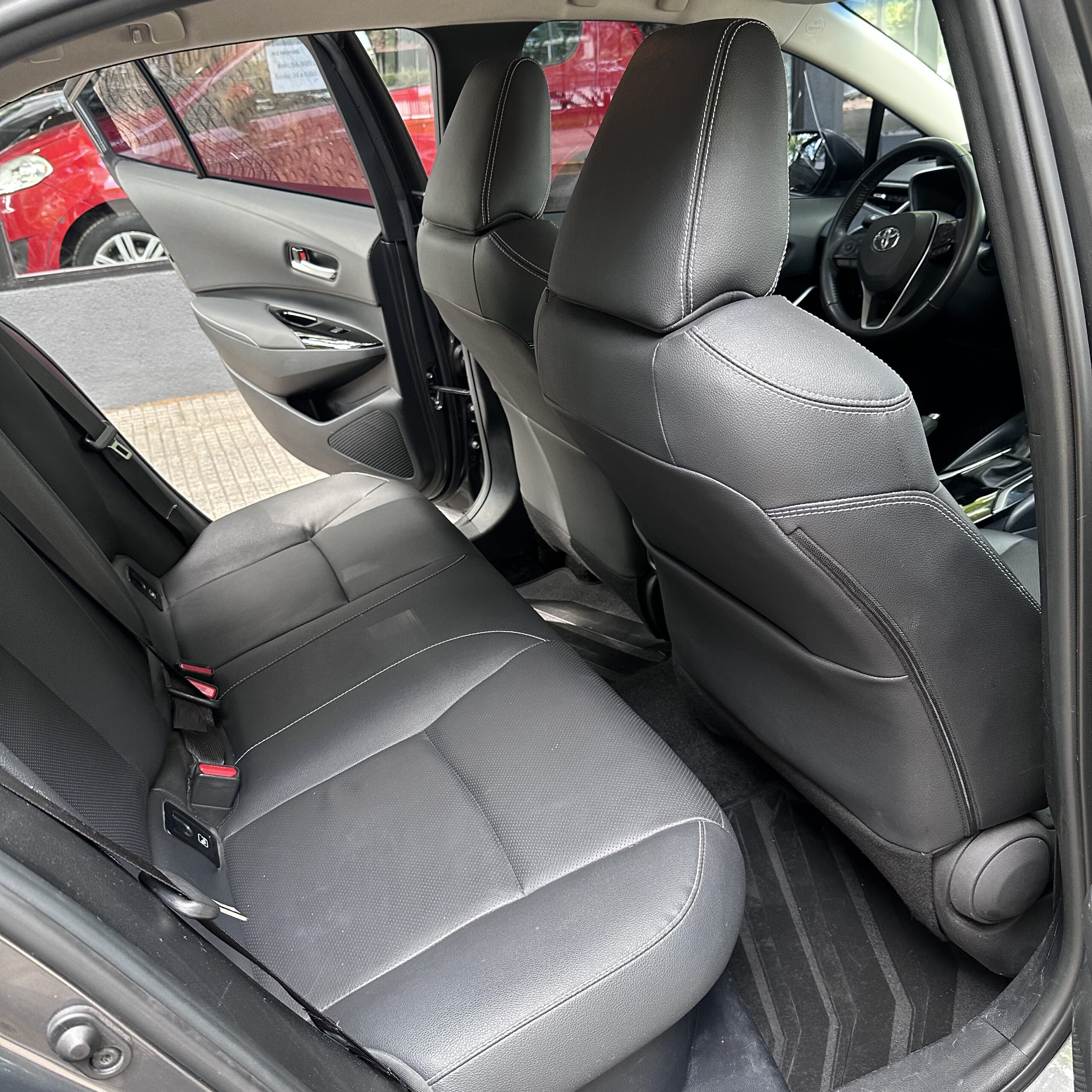 
								Toyota Corolla 1.8 Hev Seg Ecvt full									