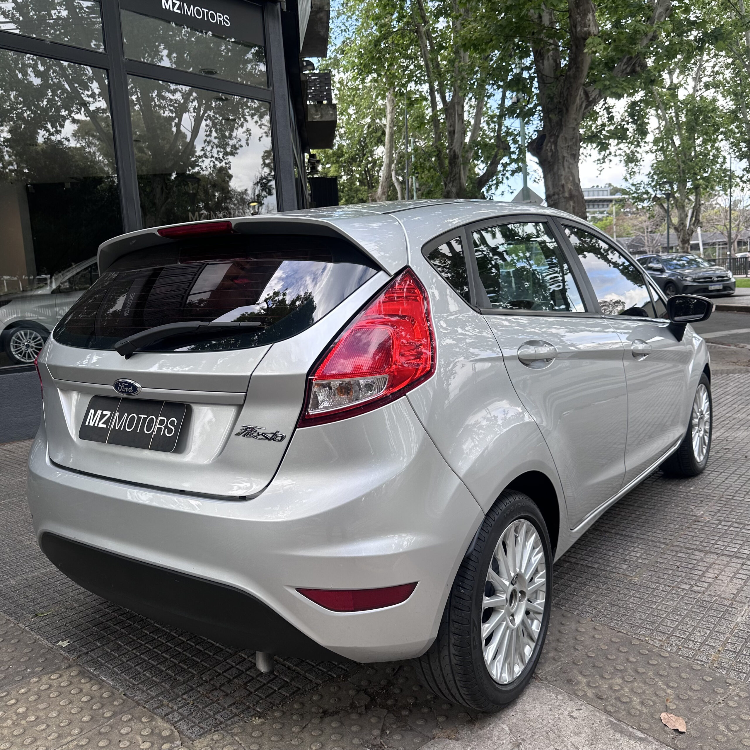 
								Ford Fiesta Kinetic 1.6 SE 120 cv 2015 – 91.000 km full									