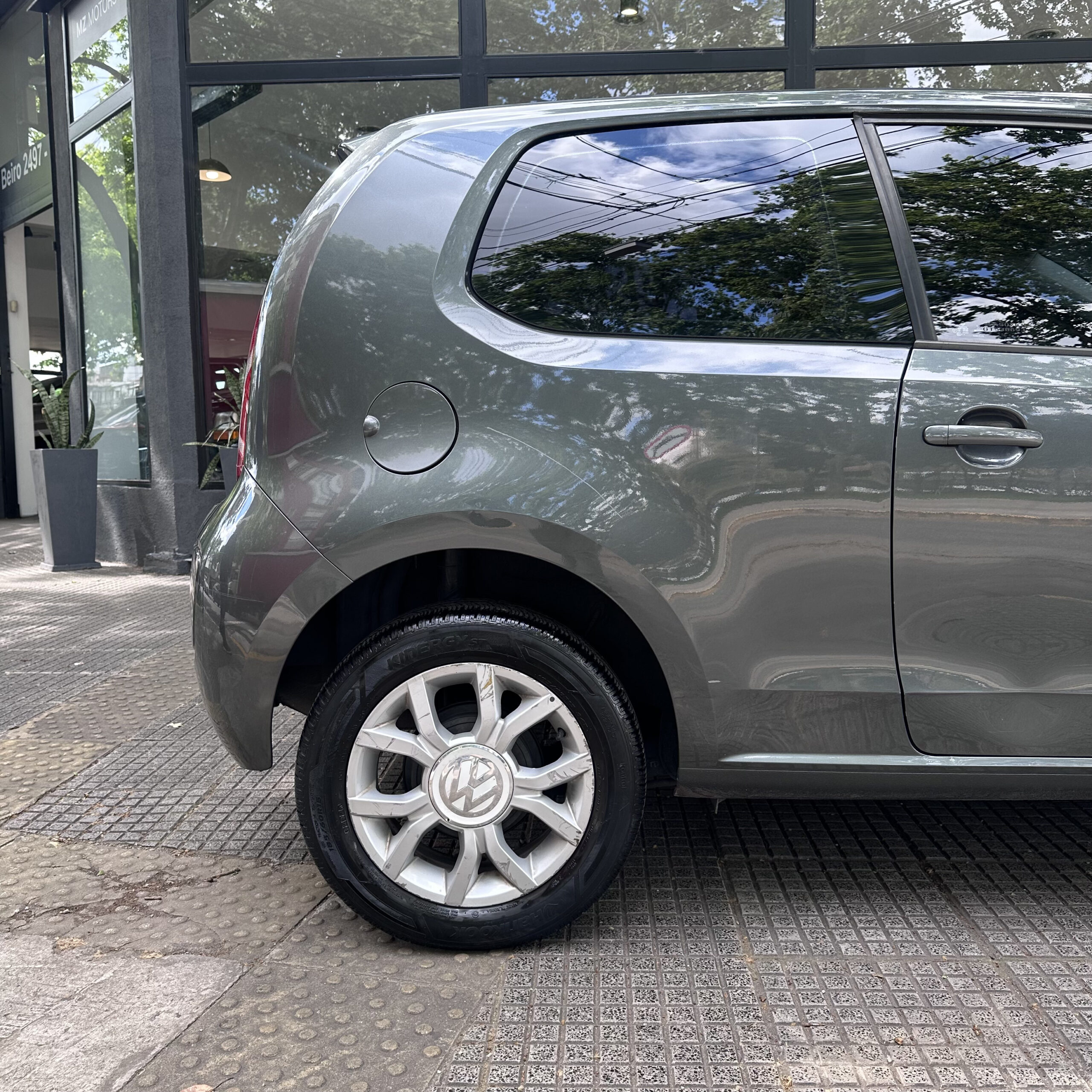 
								Volkswagen Up! 1.0 High Up! 75cv full									