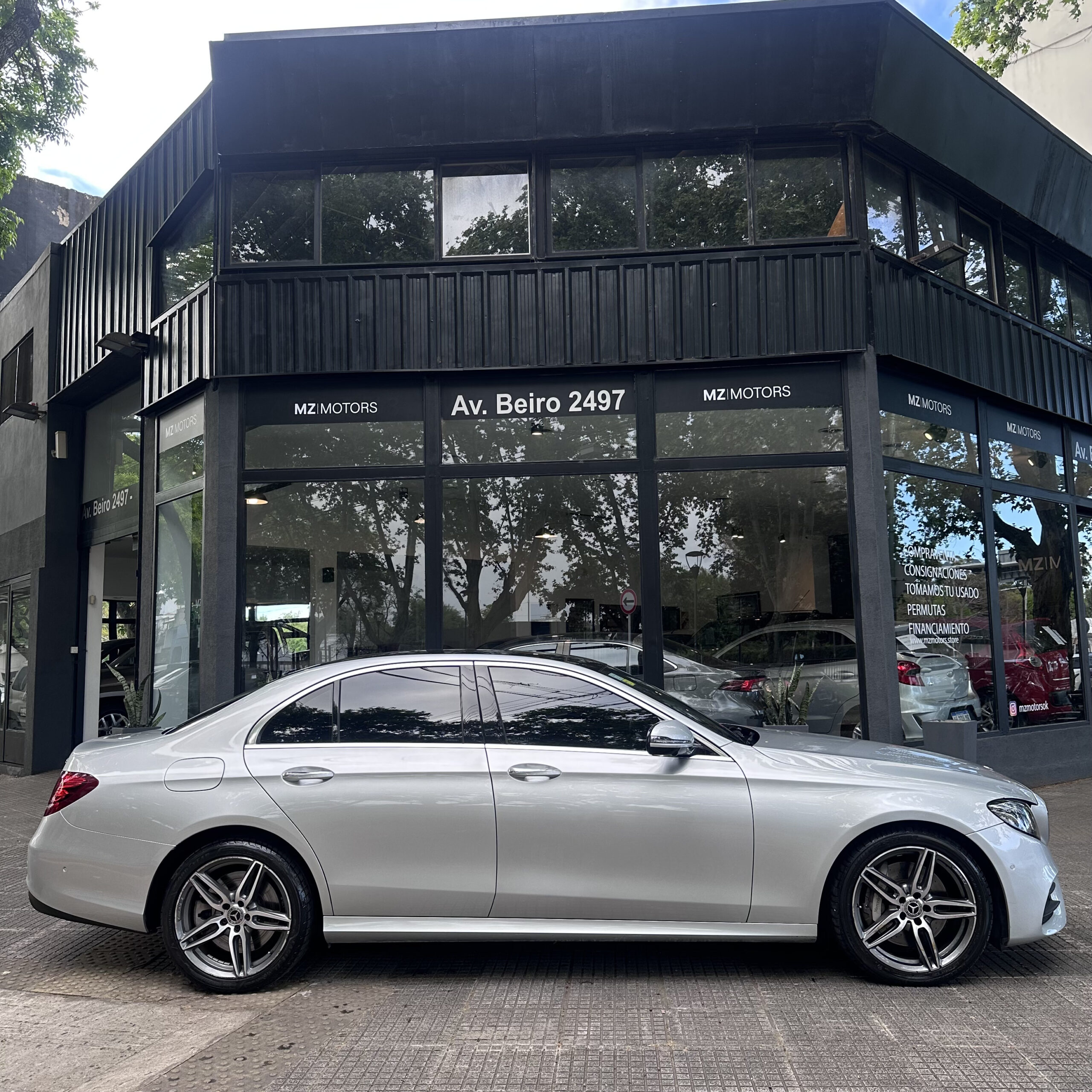 
								Mercedes Benz E400 V6 3.0l 4matic full									