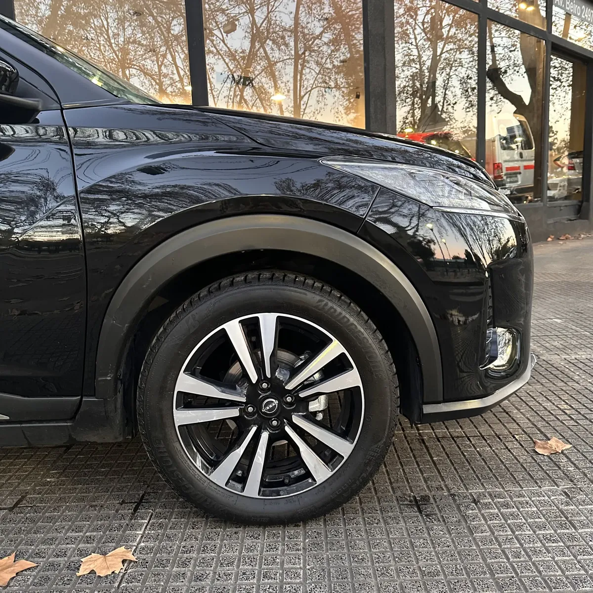 Nissan Kicks Play 1.6 Exclusive CVT 2025 – 13900 km