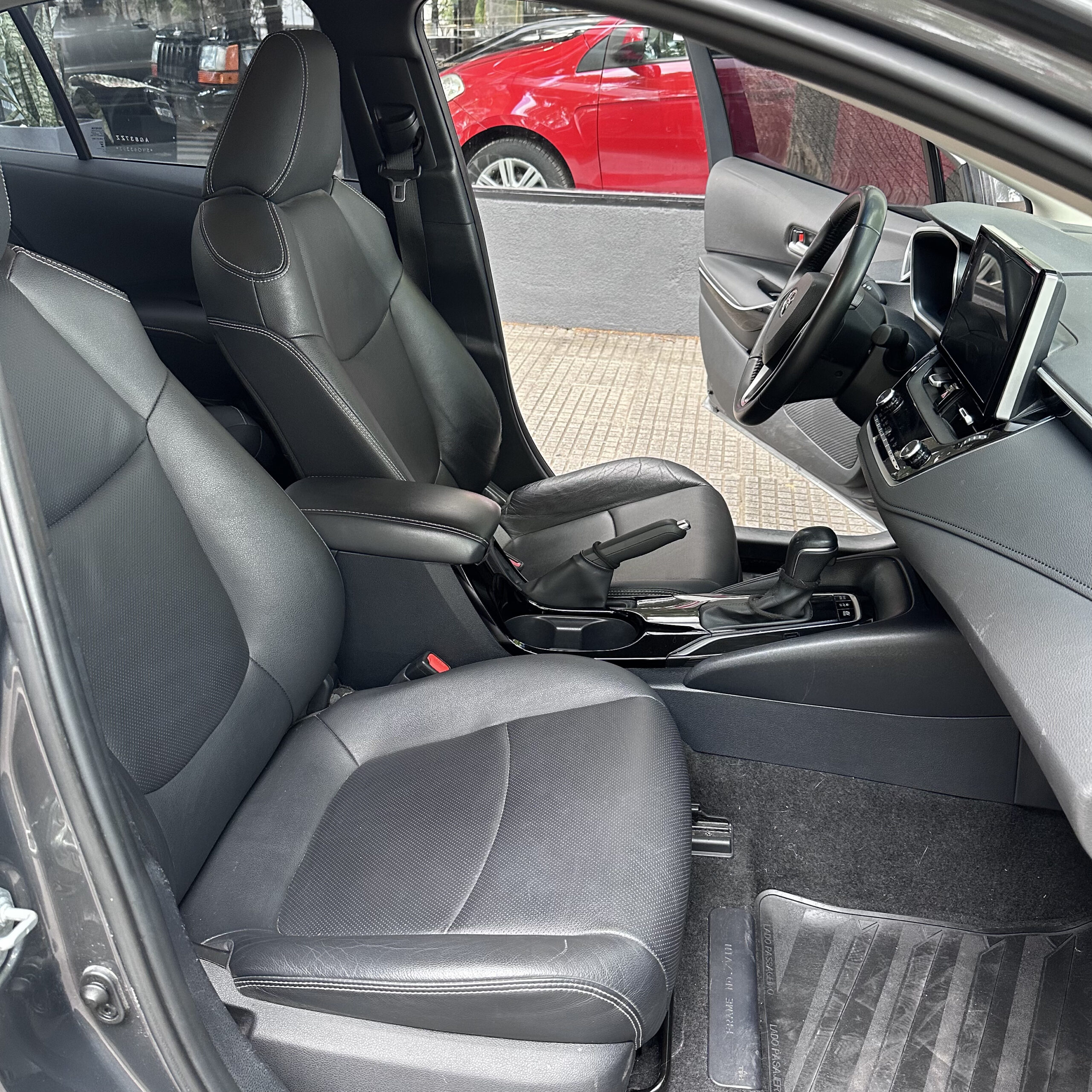 
								Toyota Corolla 1.8 Hev Seg Ecvt full									