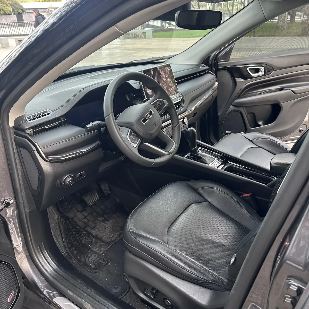 
								Jeep Compass 1.3 T270 Limited full									