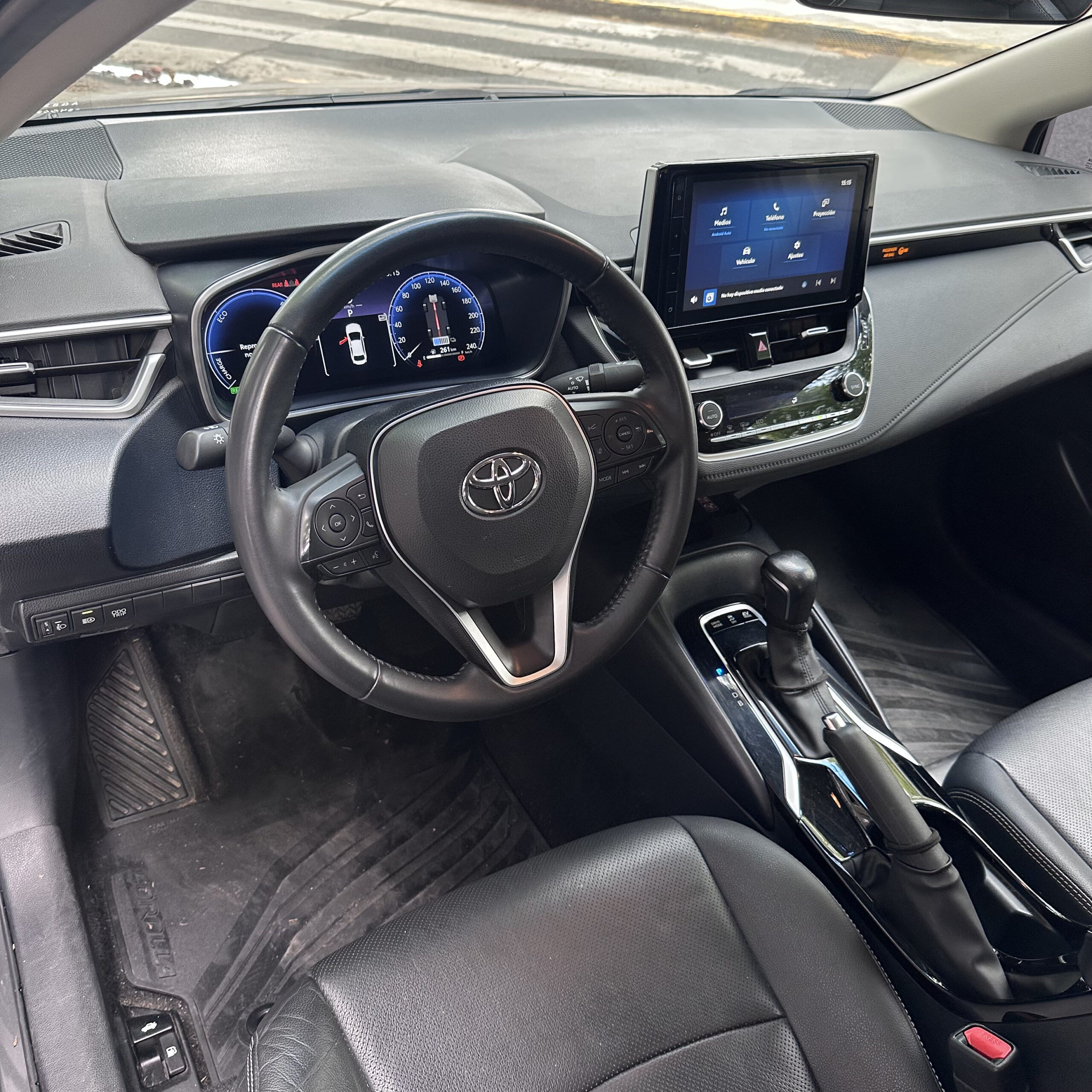 
								Toyota Corolla 1.8 Hev Seg Ecvt full									