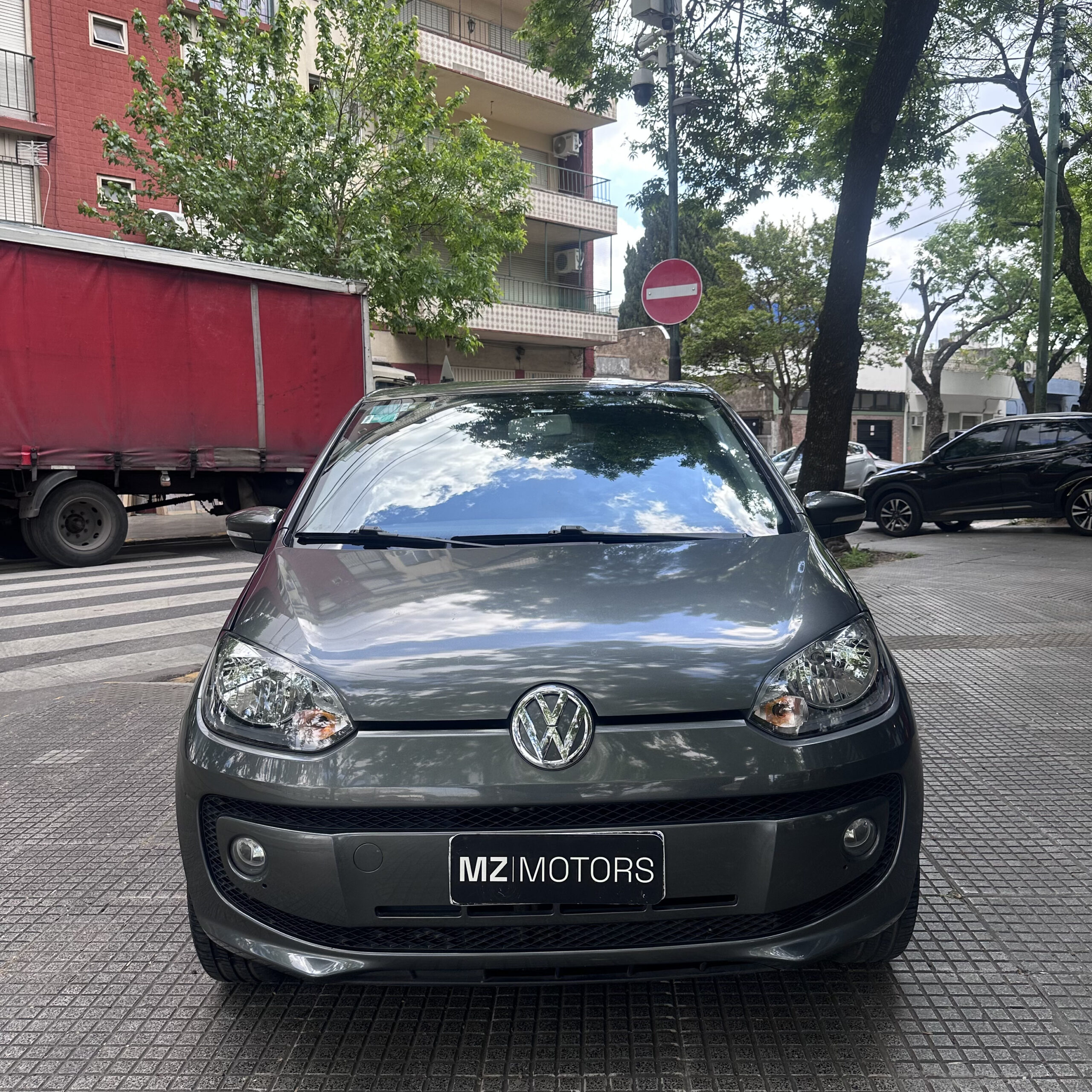
								Volkswagen Up! 1.0 High Up! 75cv full									
