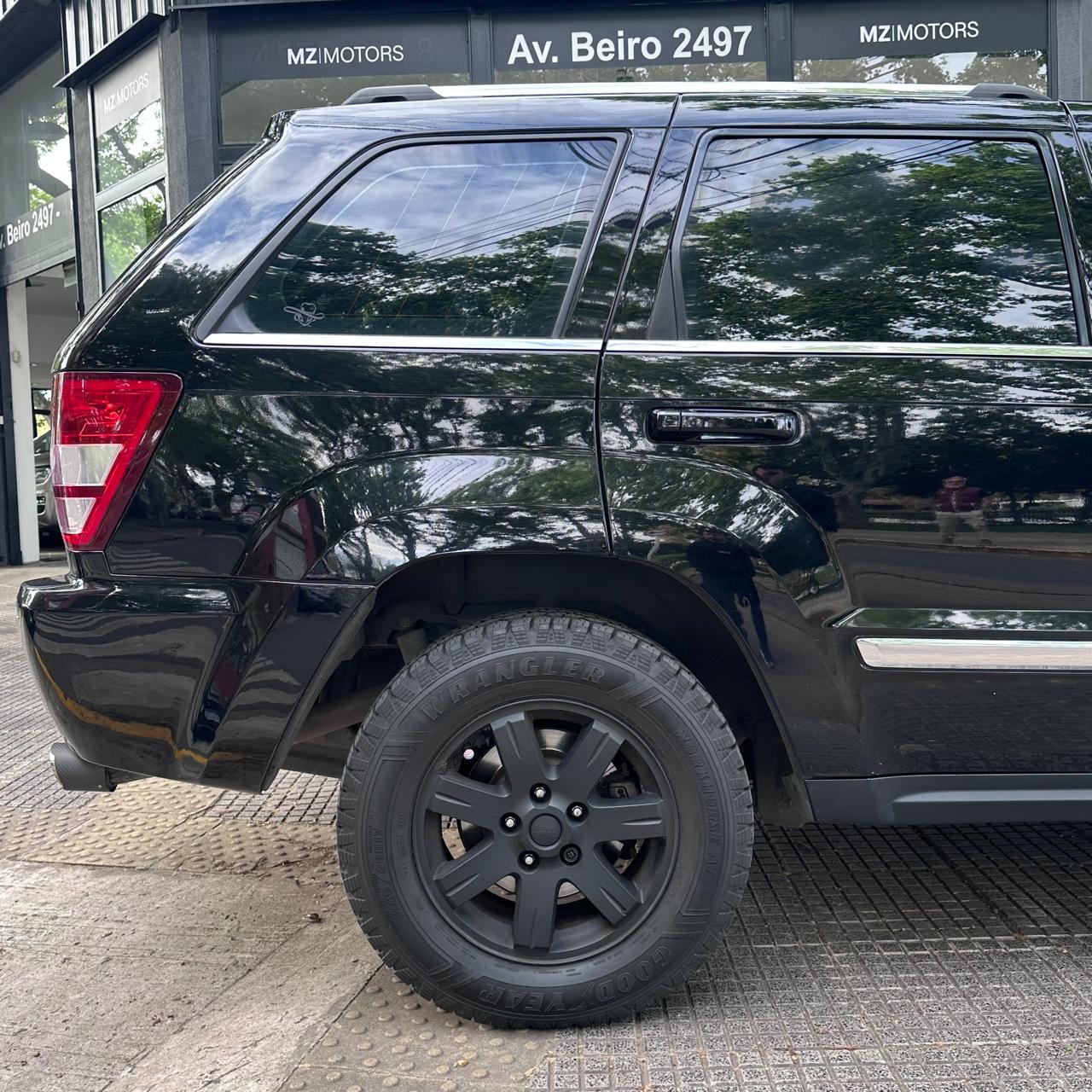 
								Jeep Grand Cherokee Limited V8 4.7l full									