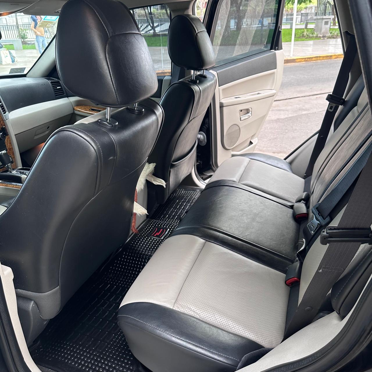 
								Jeep Grand Cherokee Limited V8 4.7l full									