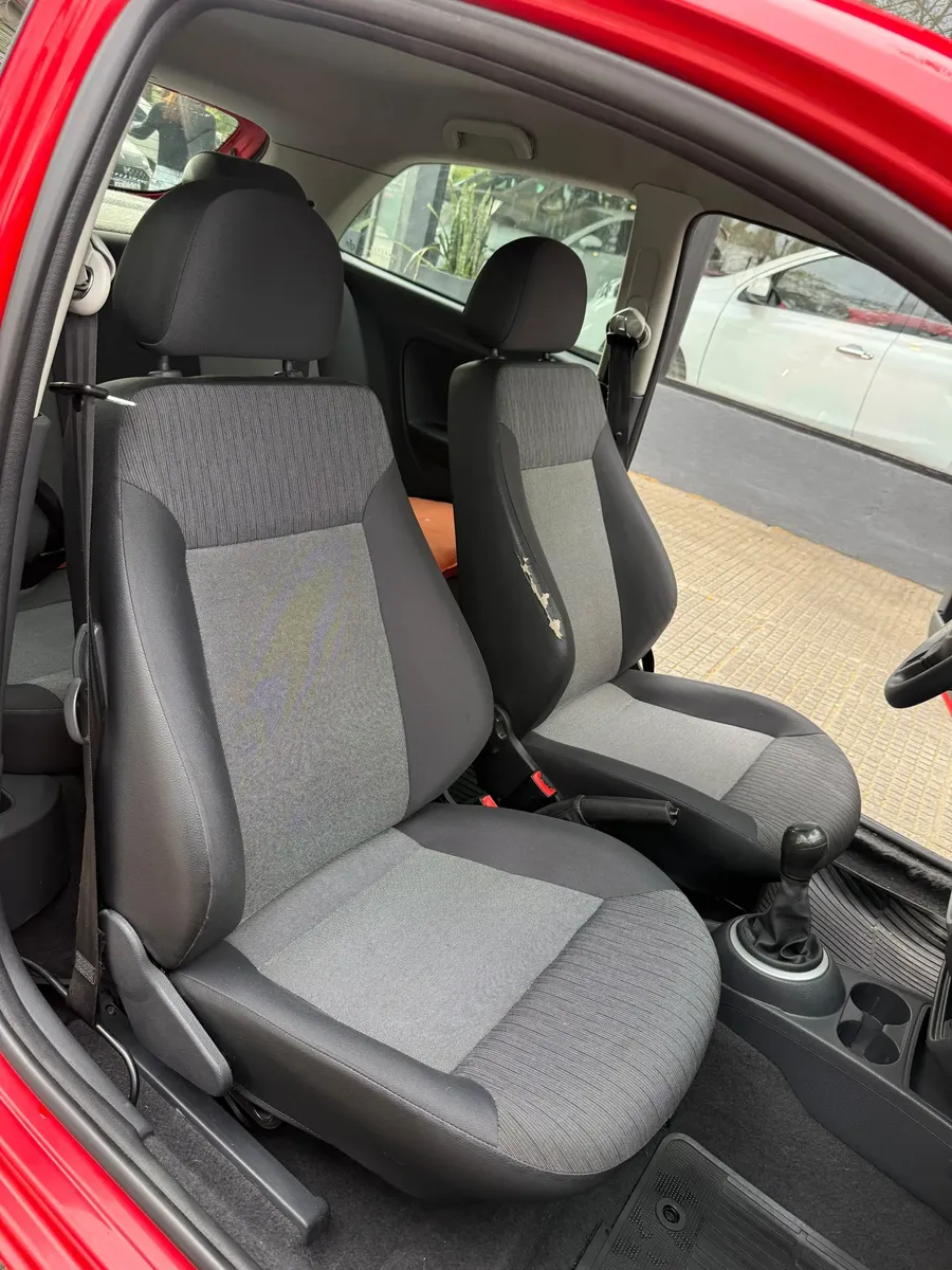 
								Volkswagen Gol Trend 1.6 Pack I 101cv 3p full									