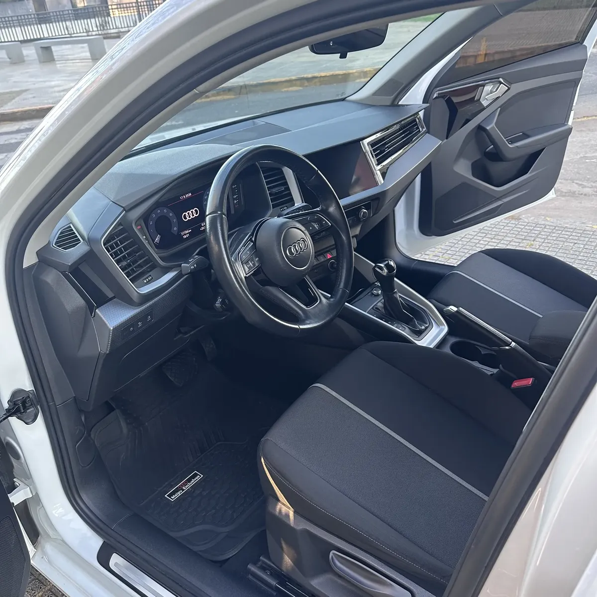 
								AUDI A1 SPORTBACK TFSI STRONIC full									