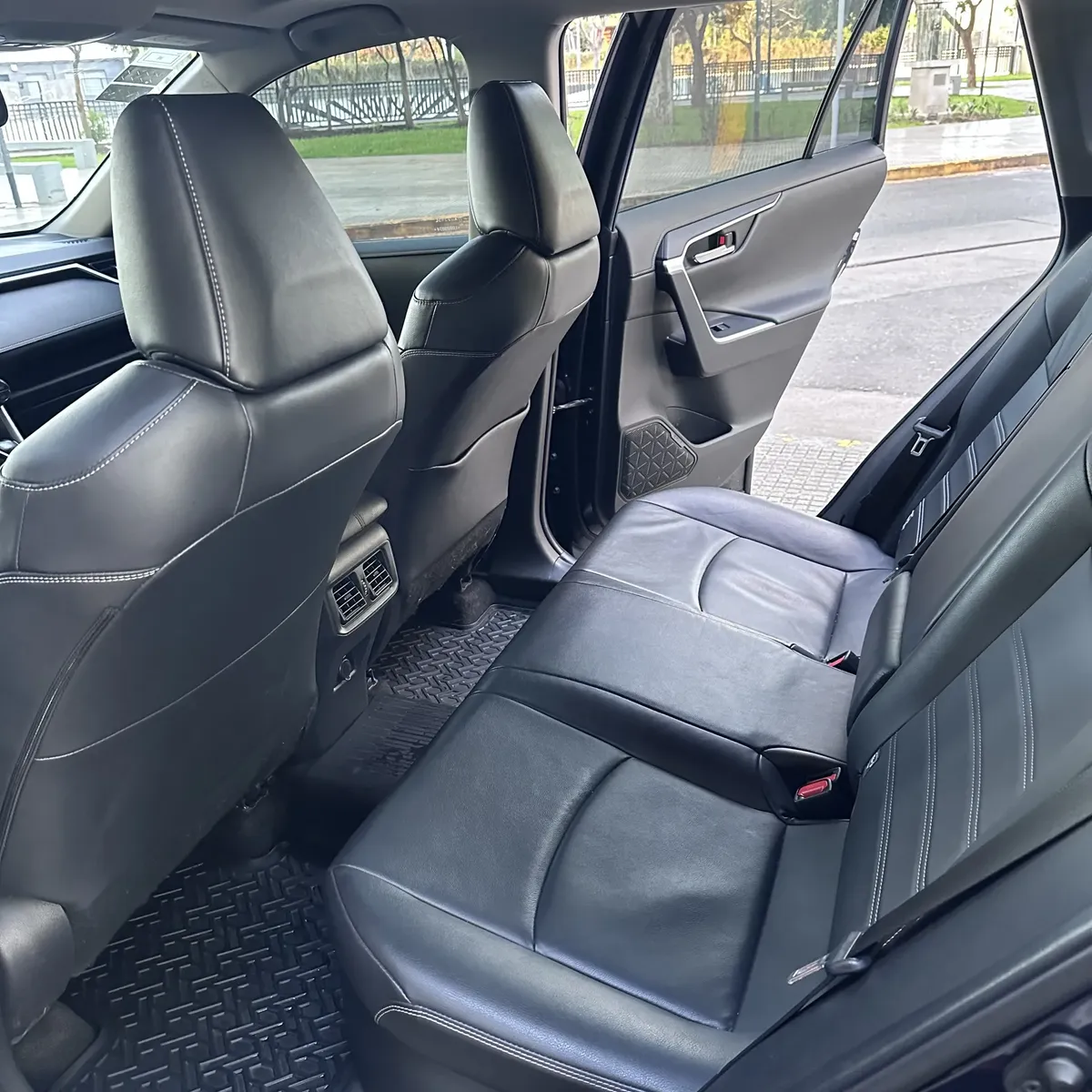 
								Toyota Rav4 Hibrid 2.5 Hv Limited 4×2 At full									