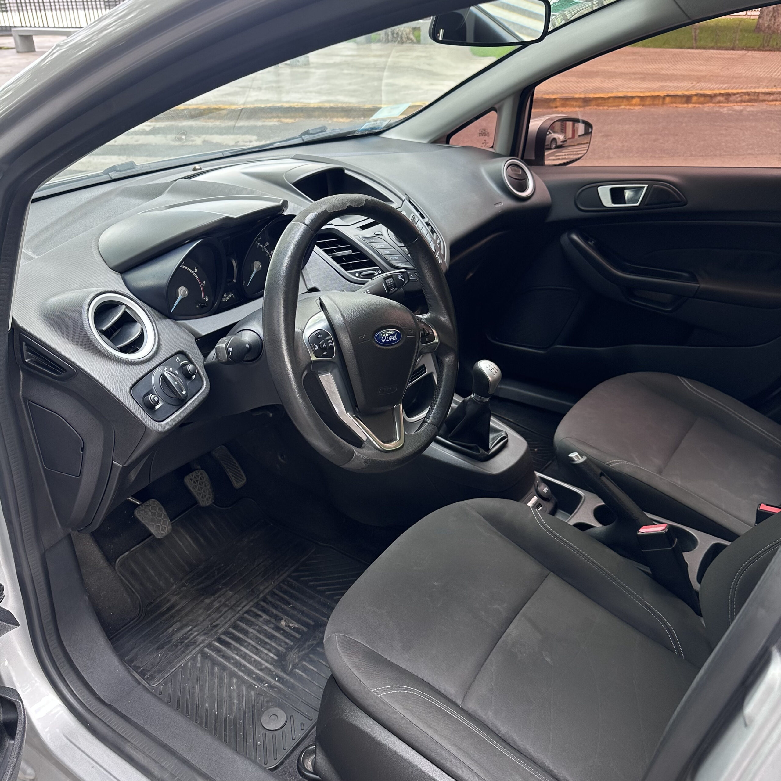 
								Ford Fiesta Kinetic 1.6 SE 120 cv 2015 – 91.000 km full									