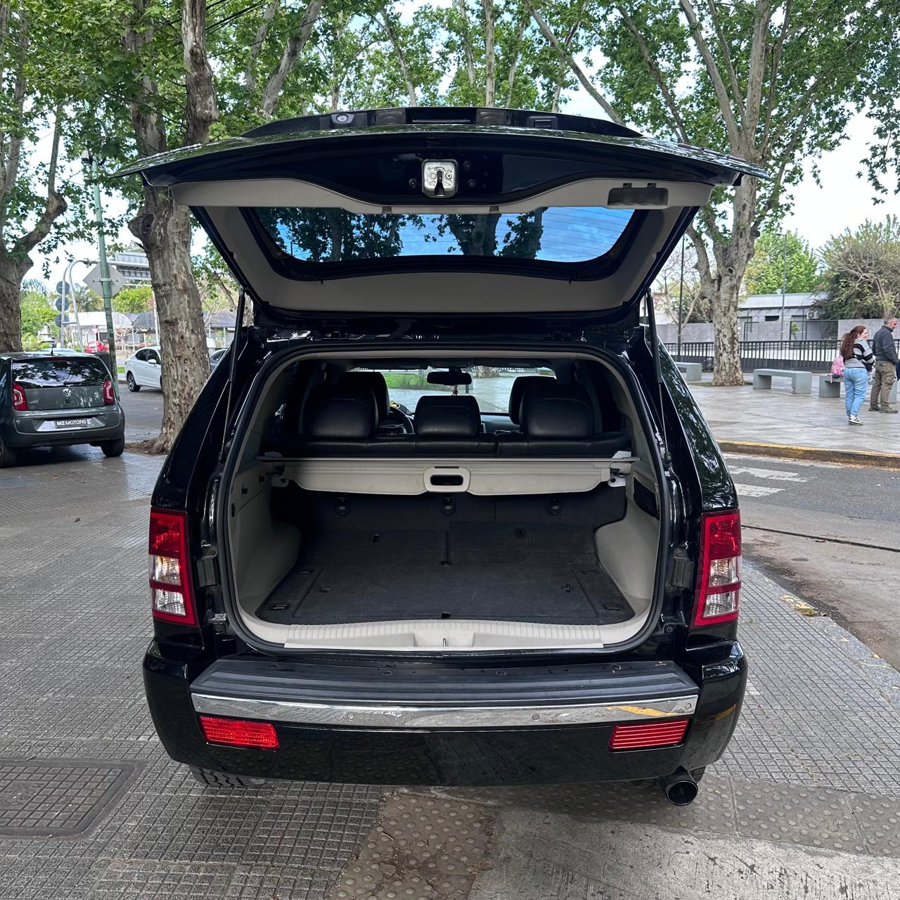 
								Jeep Grand Cherokee Limited V8 4.7l full									