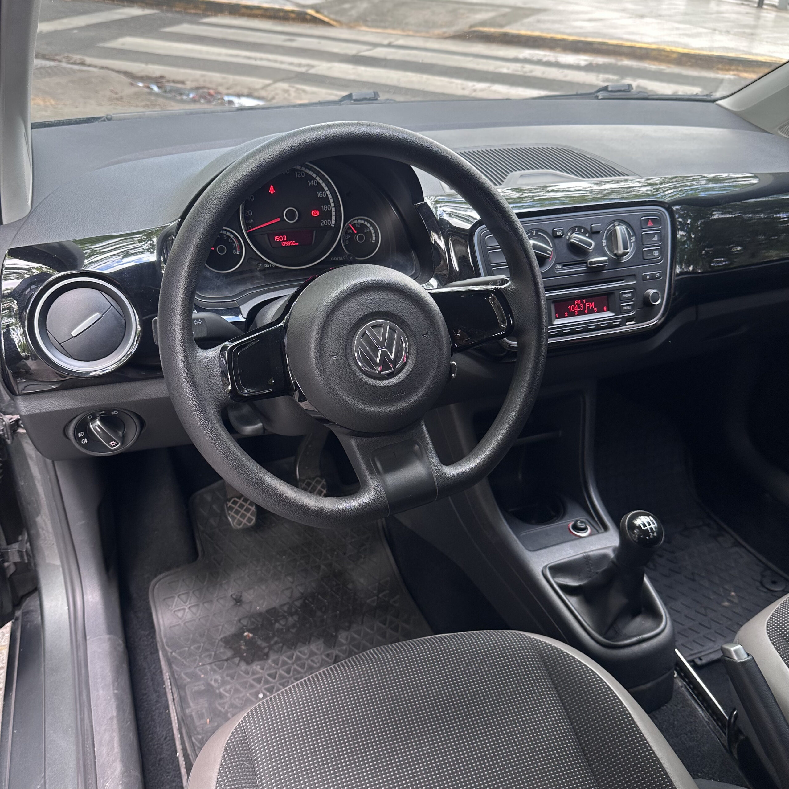 
								Volkswagen Up! 1.0 High Up! 75cv full									