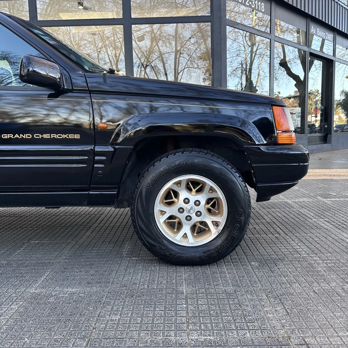 
								Jeep Grand Cherokee 5.2 V8 Limited full									