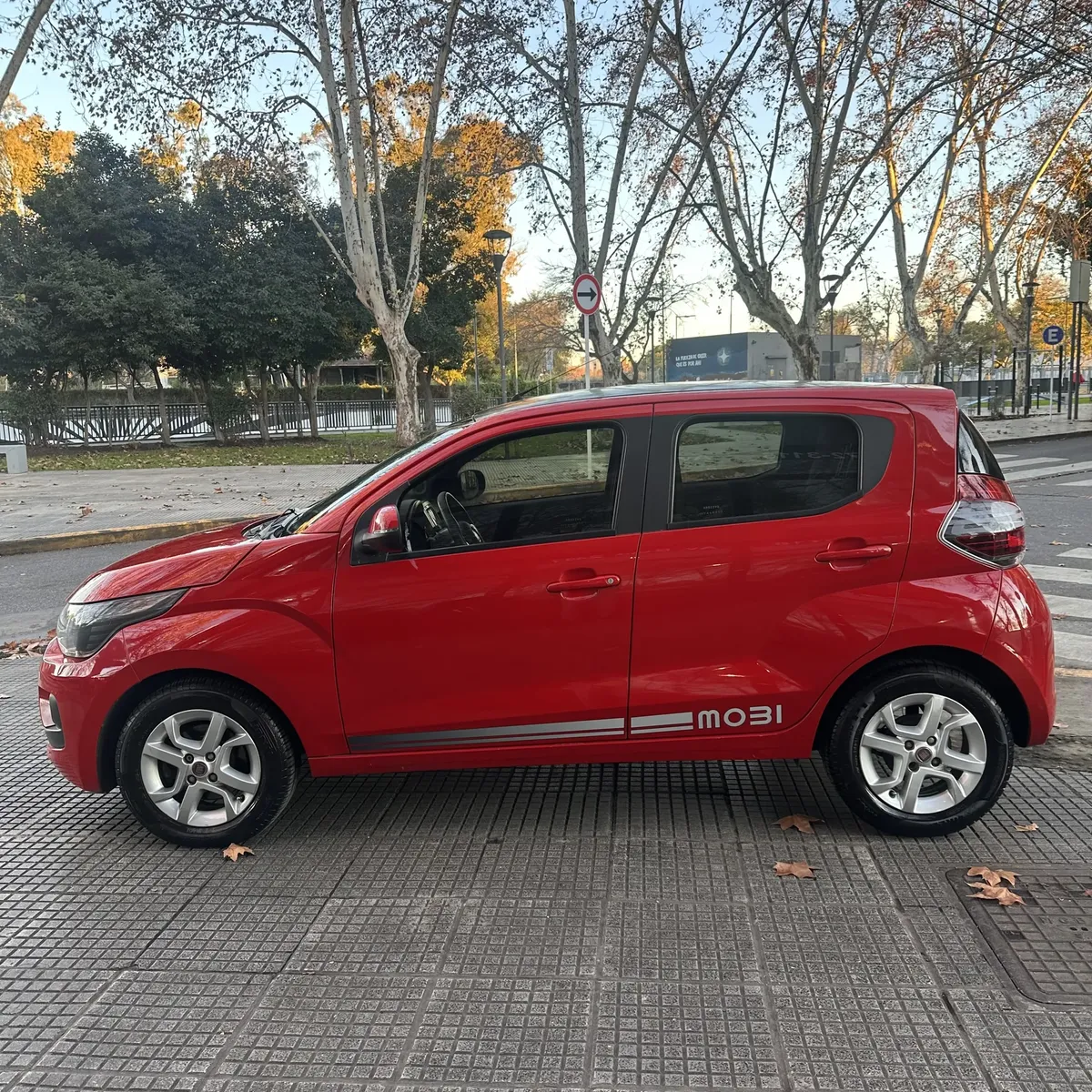 
								Fiat MOBI 1.0 Easy full									