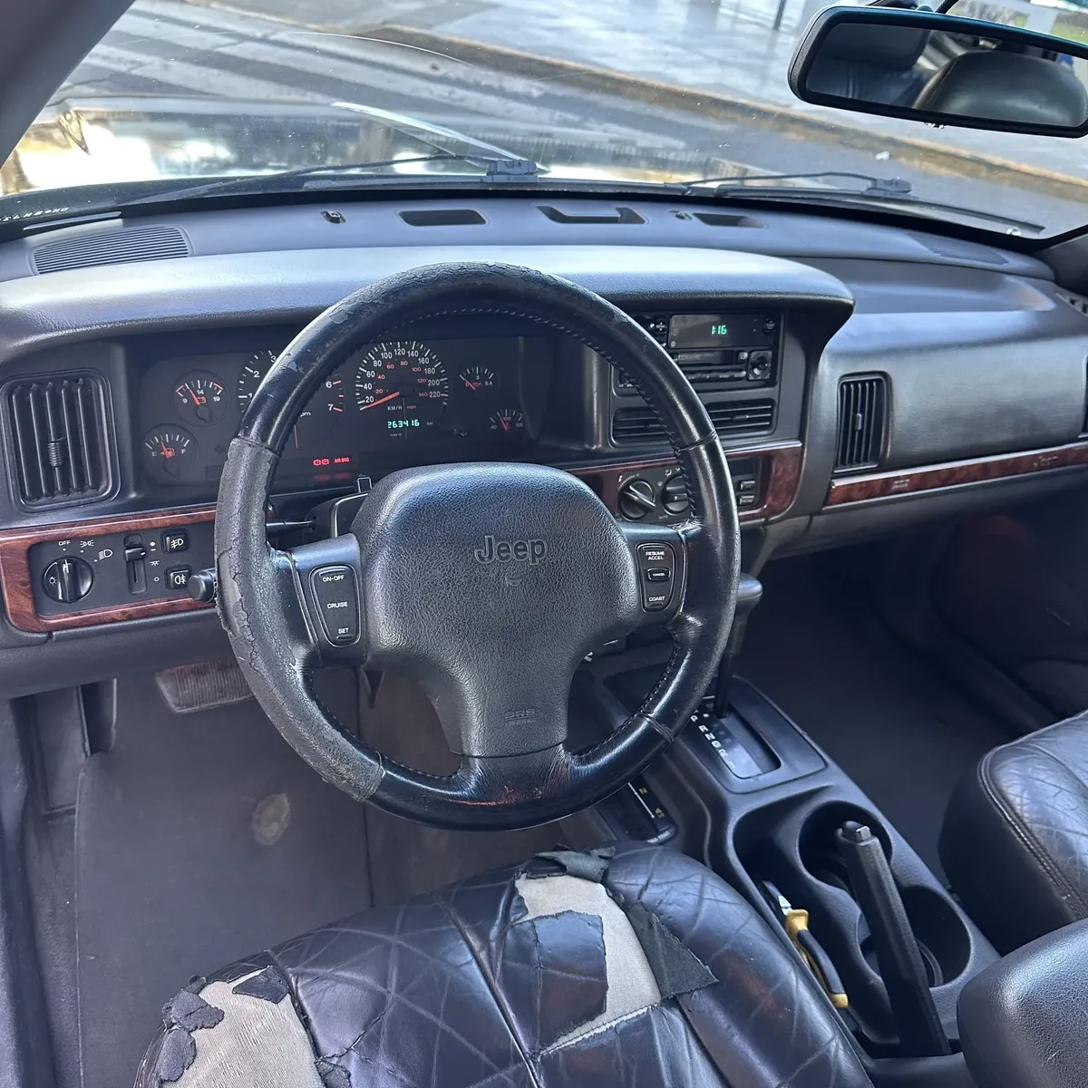 
								Jeep Grand Cherokee 5.2 V8 Limited full									