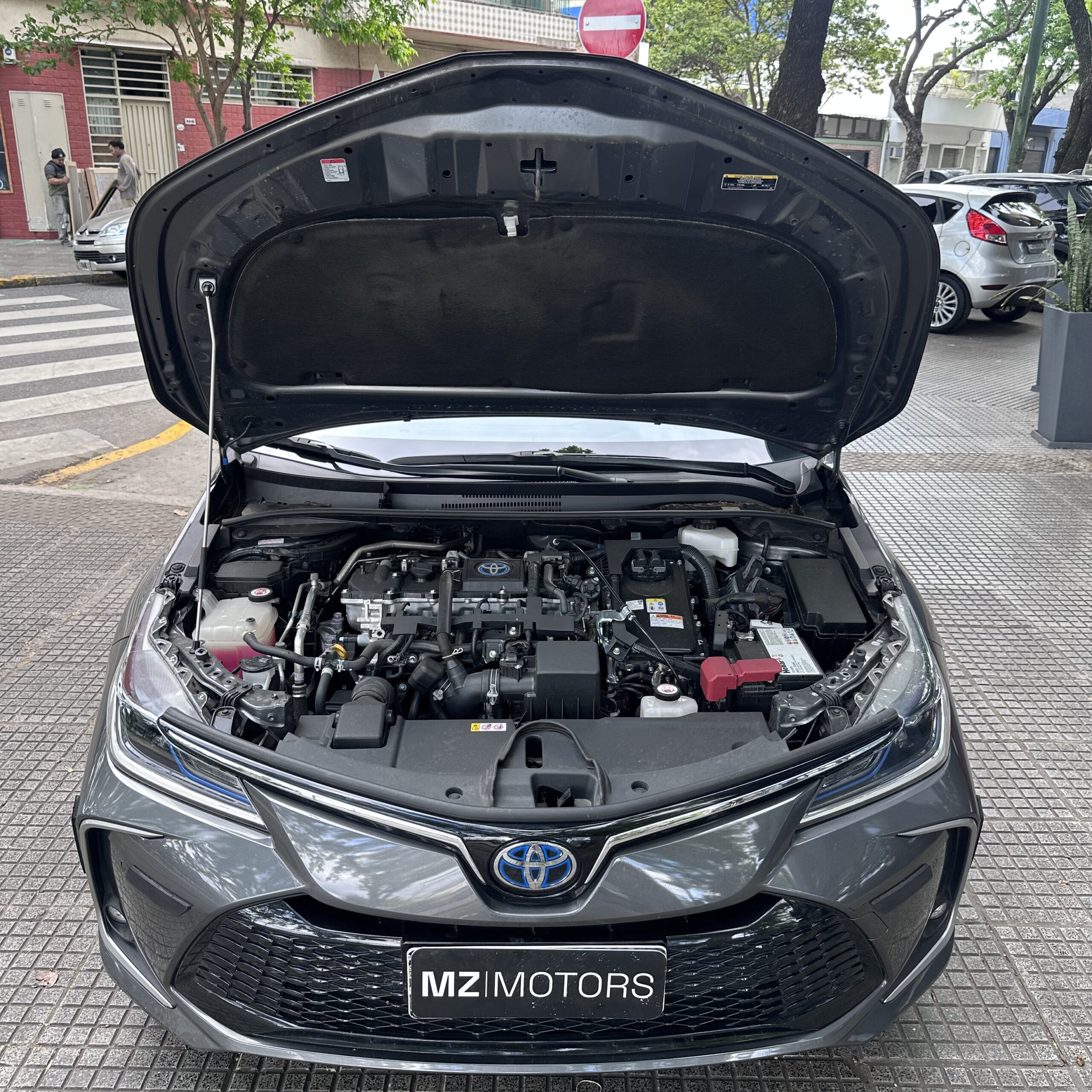 
								Toyota Corolla 1.8 Hev Seg Ecvt full									