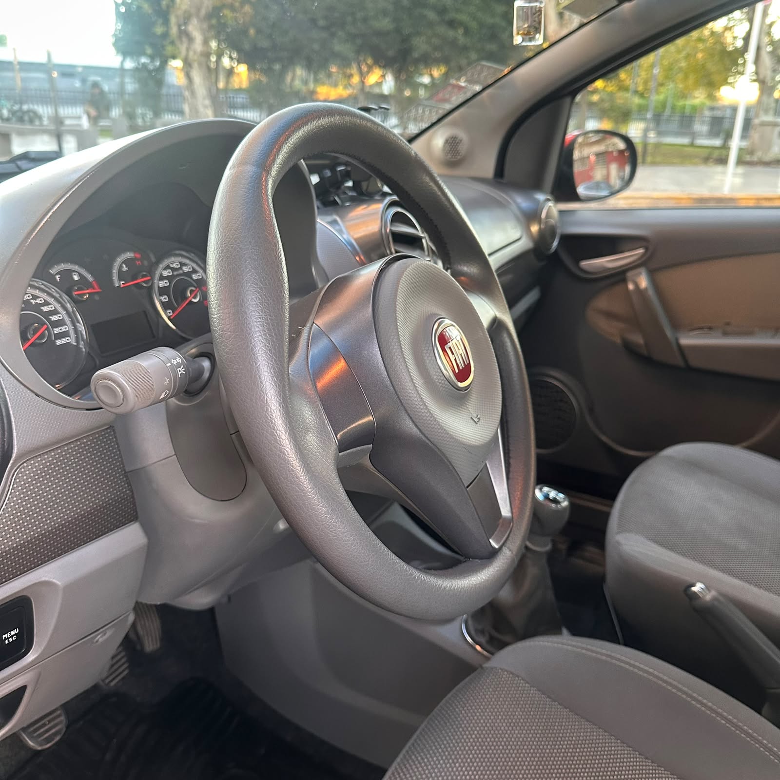 
								Fiat Palio 1.6 Essence 115 cv 2013 – Con llave duplicada y manuales – 130.000 km full									