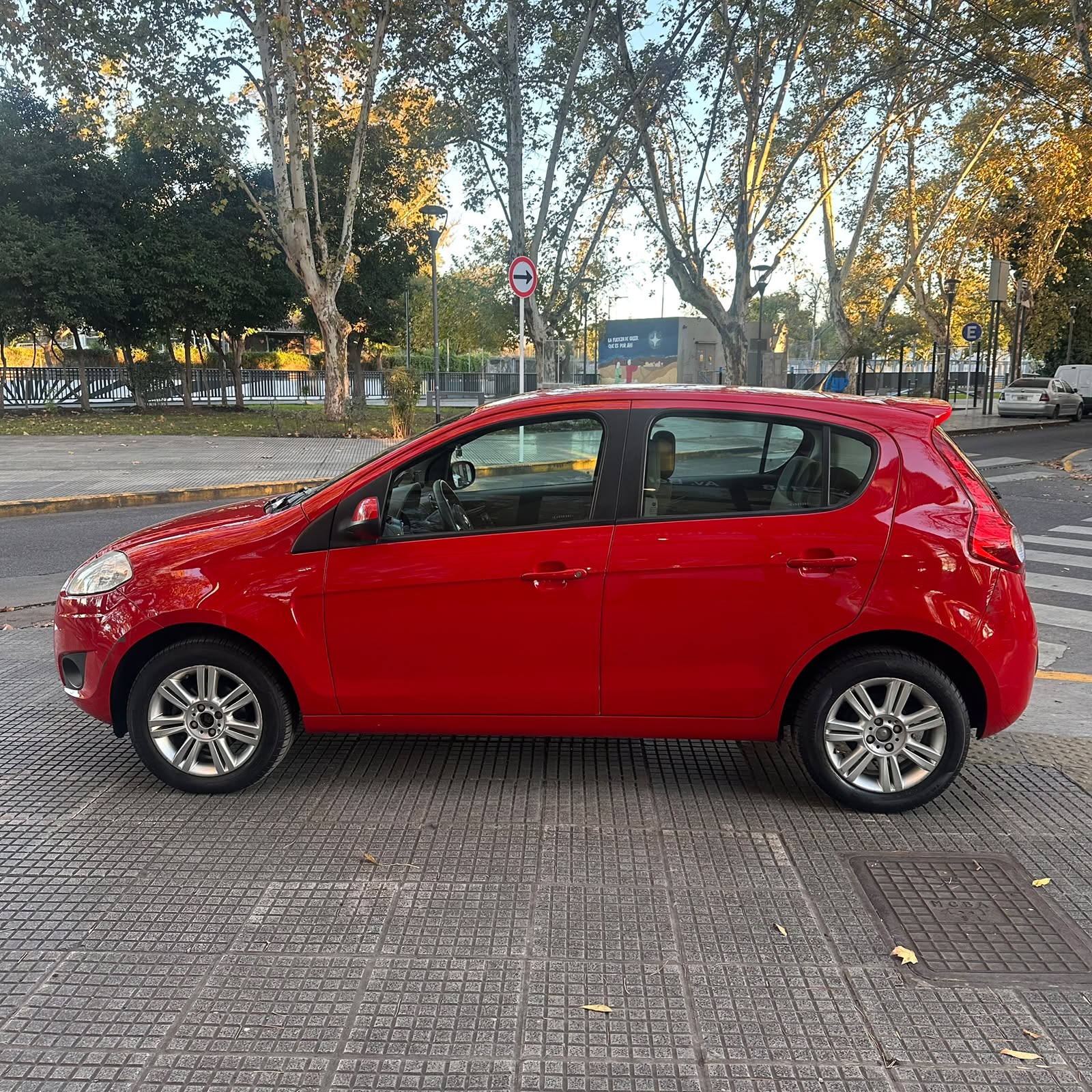 
								Fiat Palio 1.6 Essence 115 cv 2013 – Con llave duplicada y manuales – 130.000 km full									