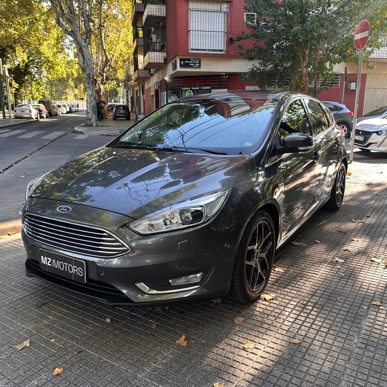 Ford Focus III 2.0 Titanium AT6 2017 – Cuero y techo solar – 93.000 km